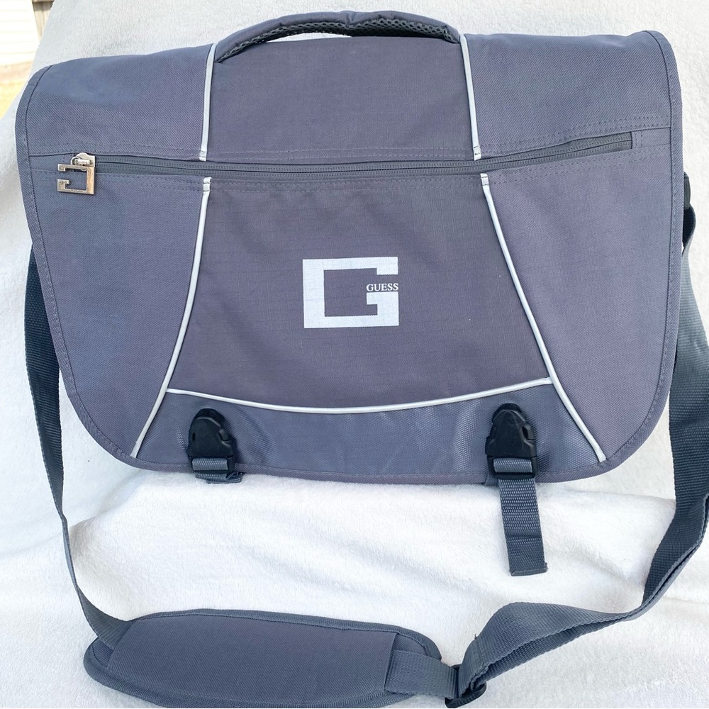 Guess Gray Messenger‎ Bag with Modern Aesthetic